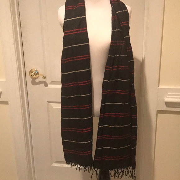 Silk long rectangular scarf with tassel ends - Picture 5 of 6